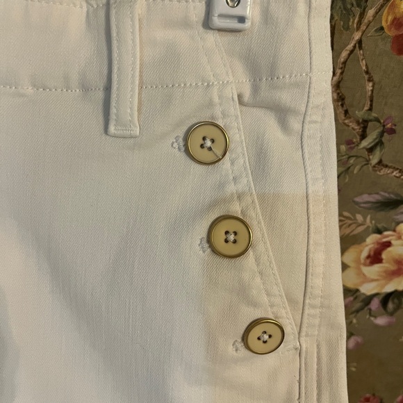 Talbots Women’s Sailor White Button-Accent Trousers Size 2 Wide Leg Jean - Picture 2 of 12